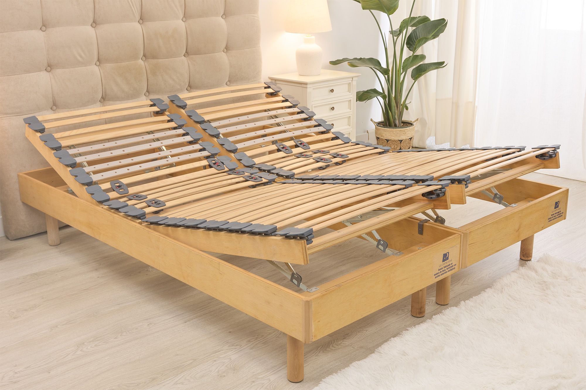 Somier de madera de haya laminada de La Cama Azul con lamas orientables y soportes pivotantes de caucho natural